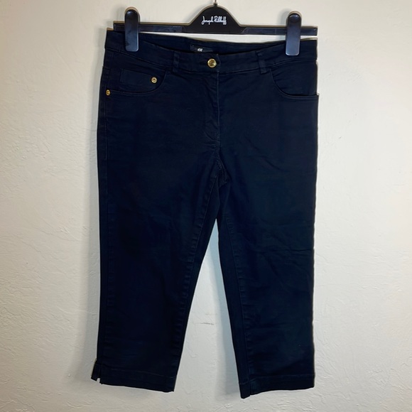 H&M Denim - H&M Knee Length Capri Black Jeans